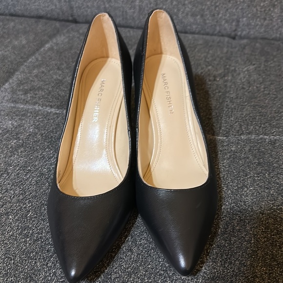 Marc Fisher
Viviene Pumps - Picture 4 of 5